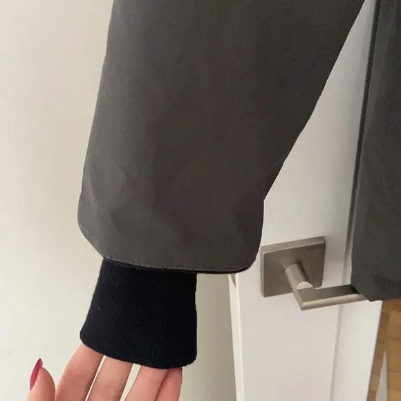 Canada Goose Coat - Picture 6 of 6